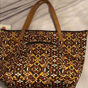 Brand new Petunia Pickle Bottom tote with tags!!!